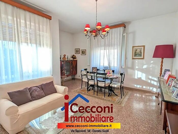 Appartamento con 6 locali in vendita in Lamporecchio