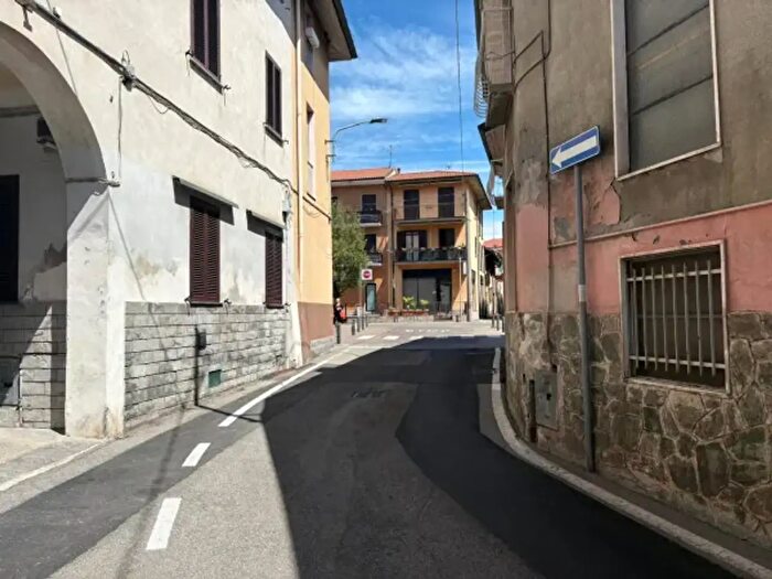 Appartamento bilocale in vendita in Via Giosuè Carducci, Busnago