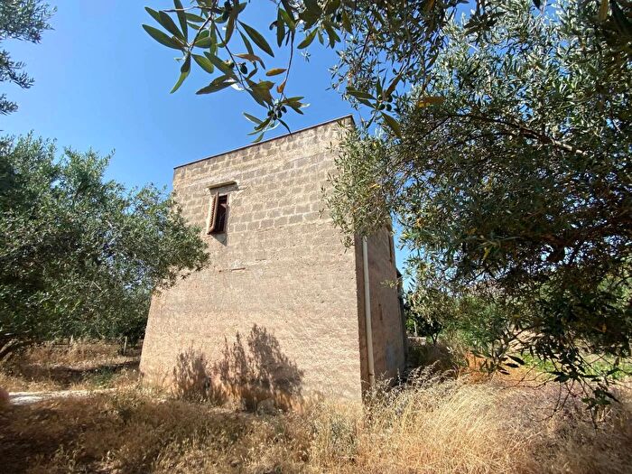 Casa trilocale in vendita in Contrada Margi Soprano Partinico Palermo, Partinico