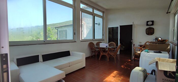 Casa con 5 locali in vendita in Rio