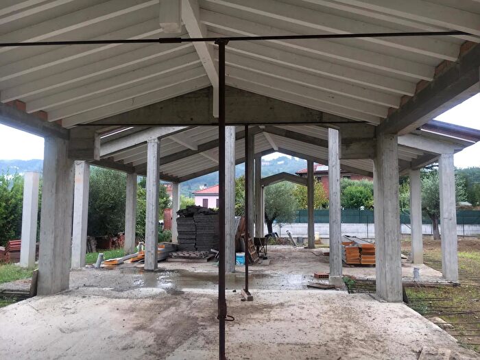 Casa con 5 locali in vendita in Sarzana