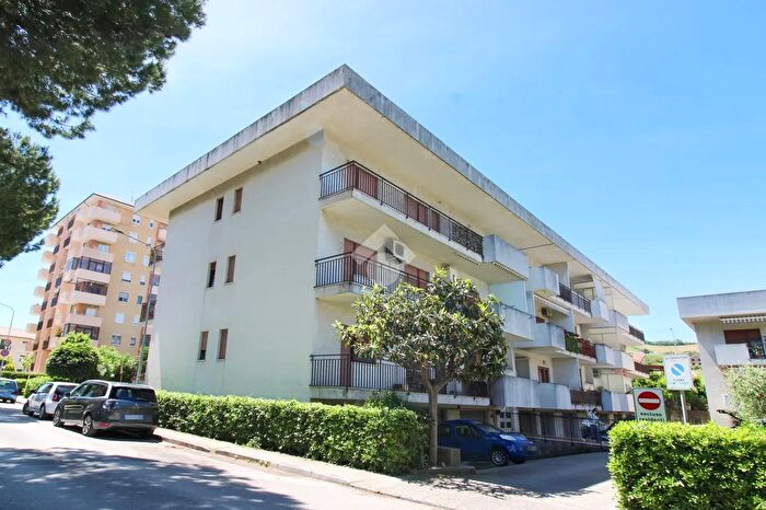 Appartamento trilocale in vendita in Via Andreottino Girardi, Fermo