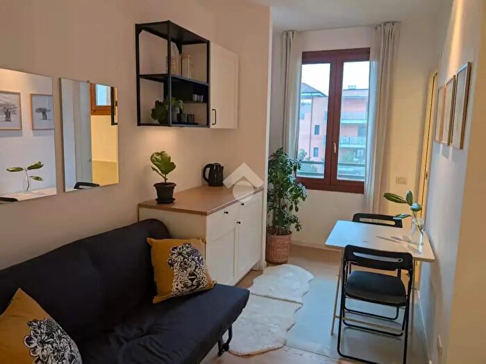 Appartamento monolocale in affitto in Via Magolfa, Milano