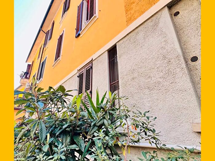 Appartamento bilocale in vendita in Viale Certosa, Milano