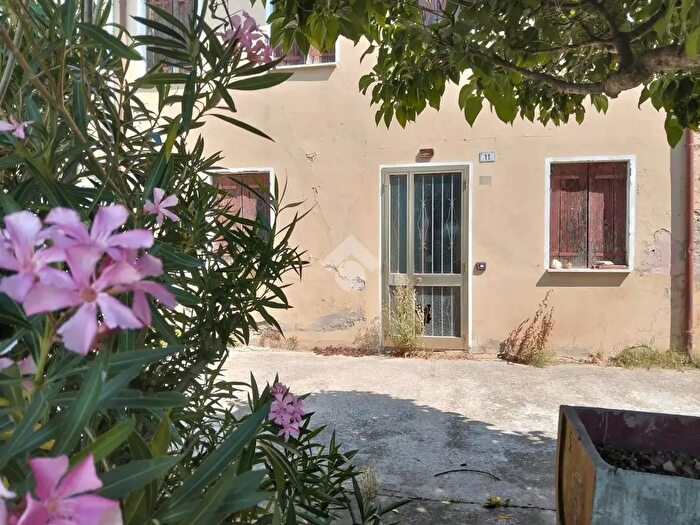 Casa monolocale in vendita in Via Chiavicone, Lozzo Atestino