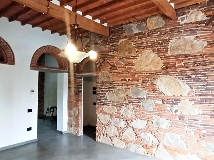 Casa con 5 locali in vendita in San Giuliano Terme