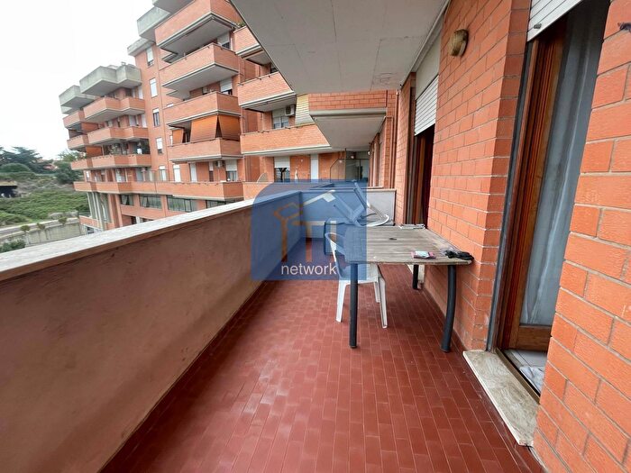 Appartamento bilocale in vendita in Via Federico Fellini, Pomezia