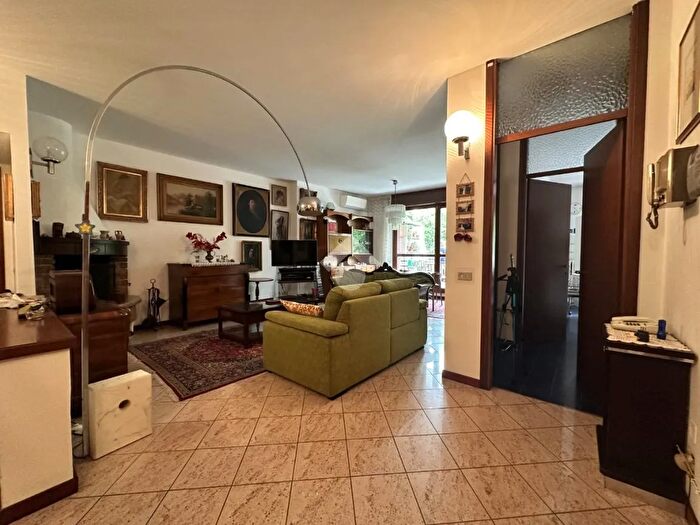 Appartamento quadrilocale in vendita in Via Giacomo Watt, Trezzo SullAdda