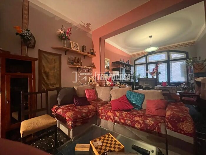 Appartamento con 5 locali in vendita in Via Valentino Armirotti, Genova