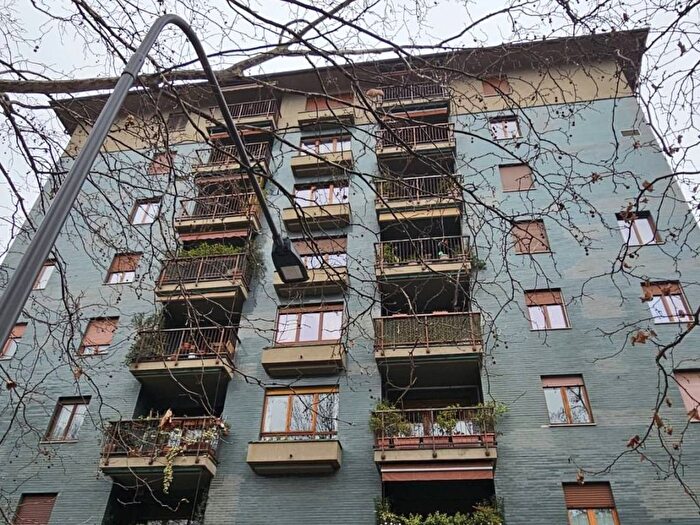 Appartamento trilocale in affitto in Viale Cassiodoro, Sempione, Milano