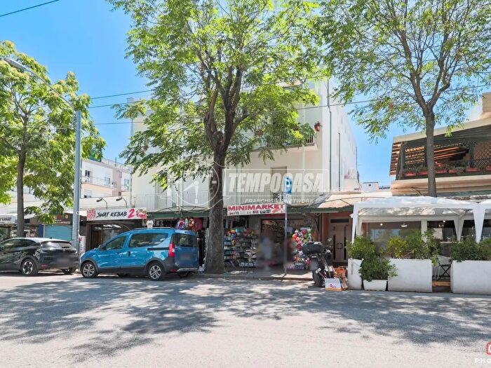 Appartamento trilocale in vendita in Viale Regina Margherita, Rimini