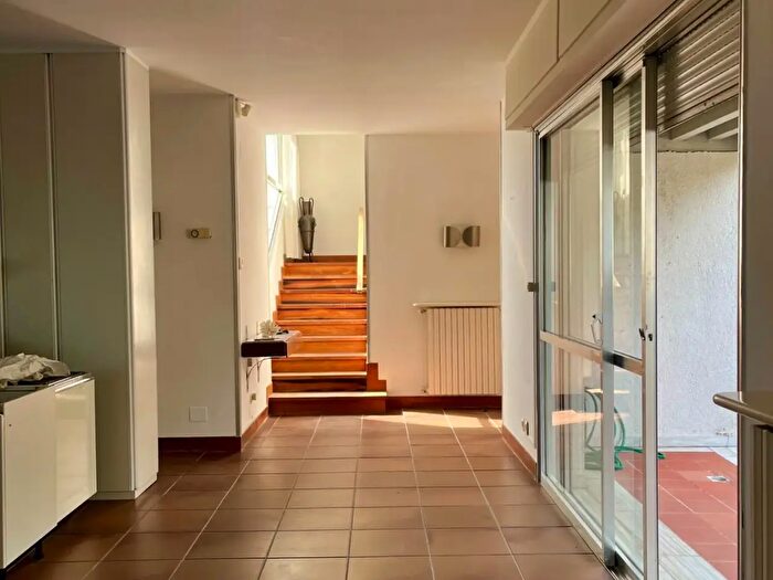 Appartamento con 12 locali in vendita in a Magliano, Massa