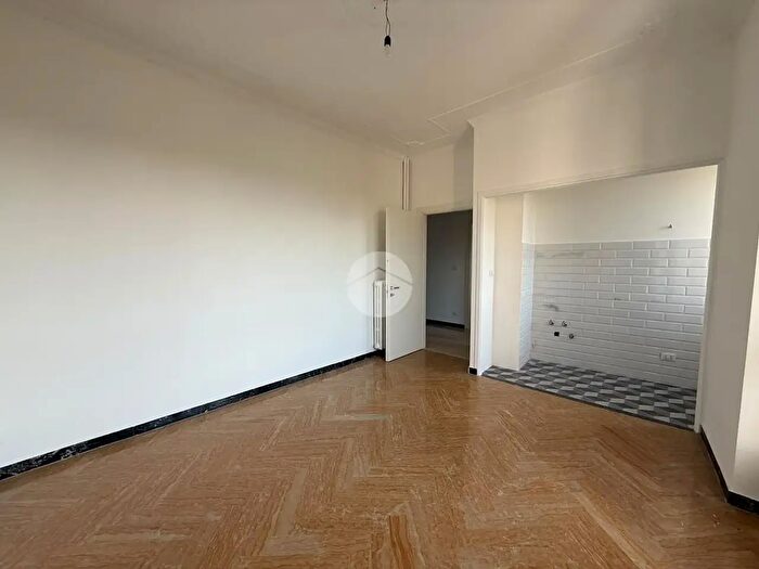 Appartamento quadrilocale in vendita in Via Pianezza, Torino