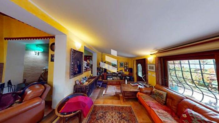 Casa con 6 locali in vendita in Via Ernesto Parisi, Roma