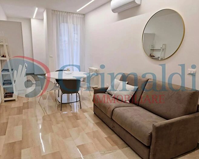 Appartamento trilocale in affitto in Via San Felice, Bologna