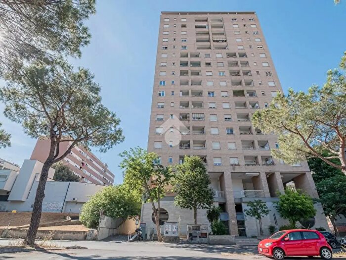 Appartamento bilocale in vendita in Viale Ignazio Silone, Roma