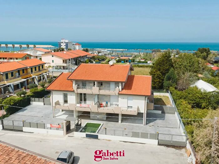 Appartamento bilocale in vendita in Via Orazio Antinori Snc, Montenero Di Bisaccia