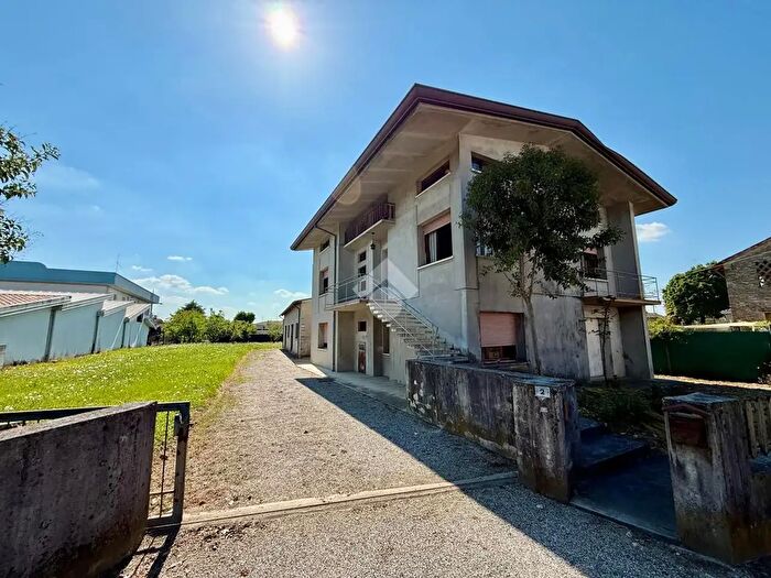 Casa quadrilocale in vendita in Via degli Olmi, Chions