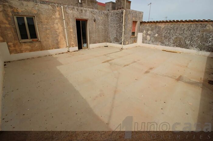 Casa con 6 locali in vendita in Ragusa