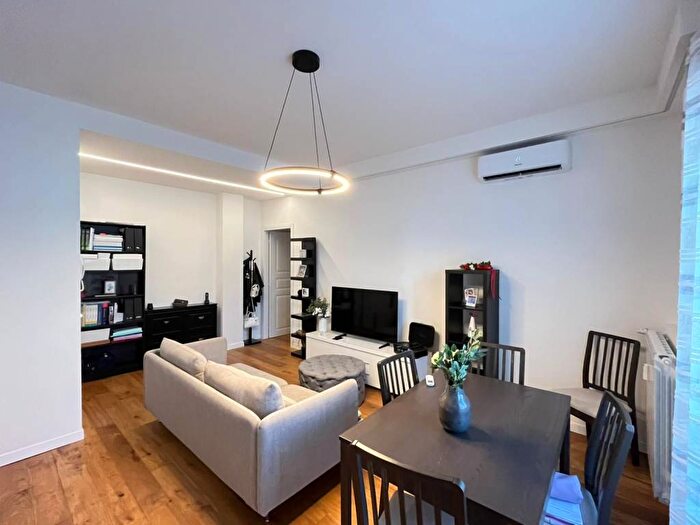 Appartamento trilocale in affitto in Via Taormina, Istria, Milano