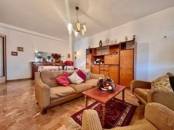Appartamento quadrilocale in vendita in Via Piva, Valdobbiadene