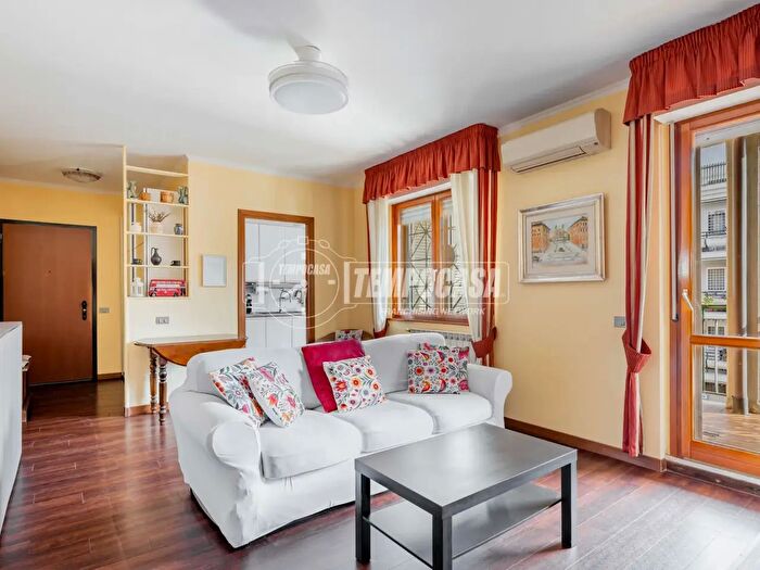 Appartamento trilocale in vendita in Via Iris Versari, Roma