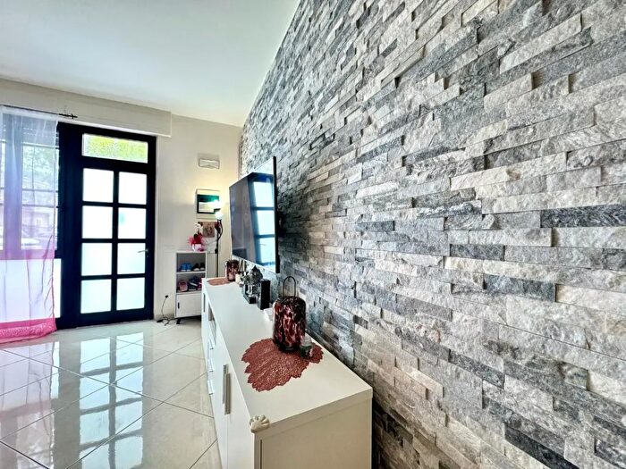 Appartamento trilocale in vendita in Cascina