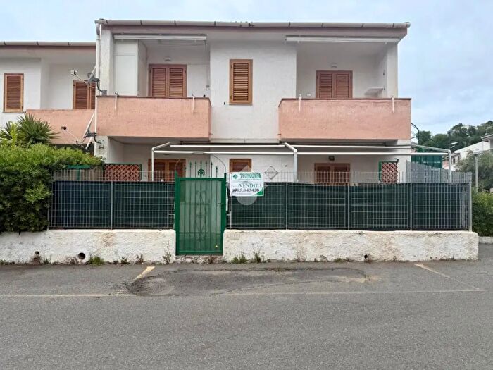 Appartamento trilocale in vendita in Contrada Fragalleto, Diamante
