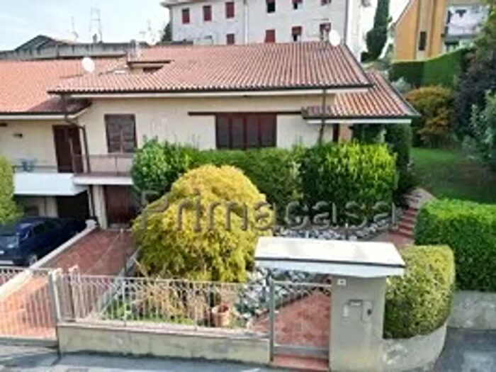 Casa con 5 locali in vendita in Via Lelio Emigli, Bedizzole