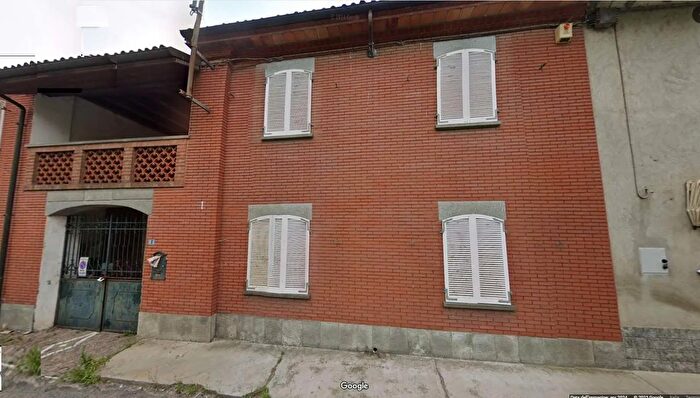 Casa con 5 locali in vendita in Strada Cascinagrossa, Alessandria