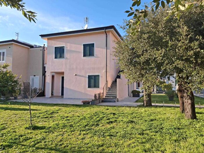 Appartamento quadrilocale in affitto in Olmo Santa Caterina Falcinello, Sarzana