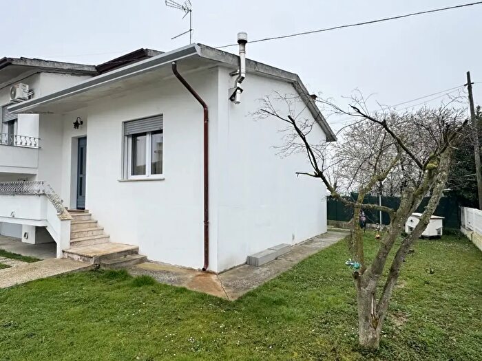 Casa con 5 locali in vendita in Via XIV Luglio, Giacciano Con Baruchella