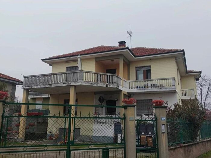 Appartamento trilocale in affitto in Via Cesare Battisti, Volpiano