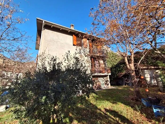 Casa con 5 locali in vendita in Strada Leontina Collina, San Leo