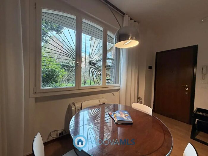 Appartamento trilocale in vendita in Via San Gregorio Barbarigo, Padova