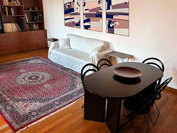 Appartamento bilocale in affitto in Via Carlo Osma, Gallaratese, Milano