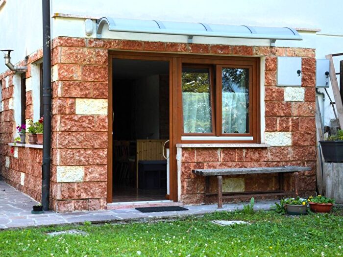 Appartamento bilocale in affitto in Via Monte Lemerle, Canove Di Roana, Roana