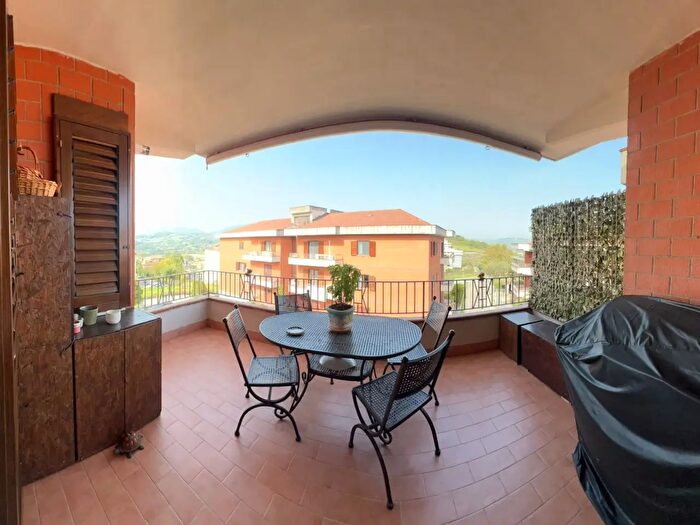 Appartamento con 6 locali in vendita in Via Pio IX, Benevento