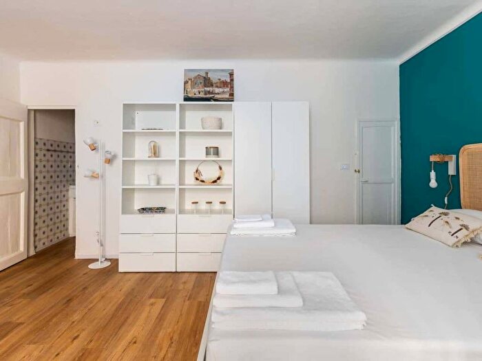 Appartamento monolocale in affitto in Via del Pratello, San Felice, Bologna