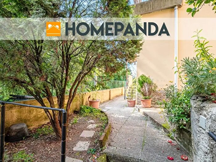 Casa con 6 locali in vendita in Viale alla Pineta, Genova