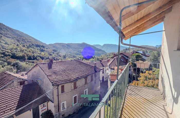 Casa in vendita in Dumenza