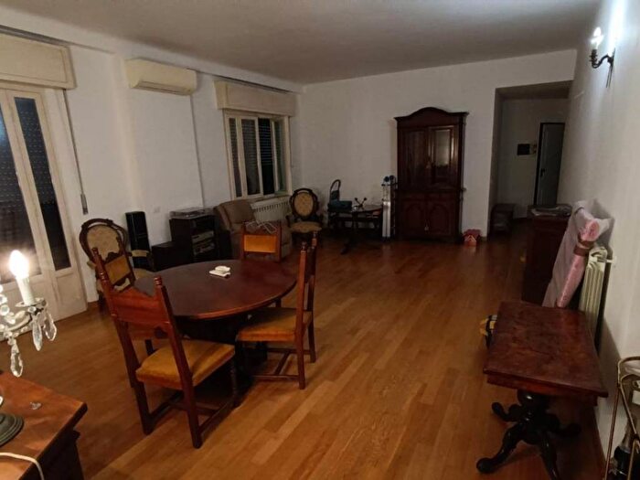 Appartamento trilocale in affitto in Via Filippo Turati, San Martino, Pisa