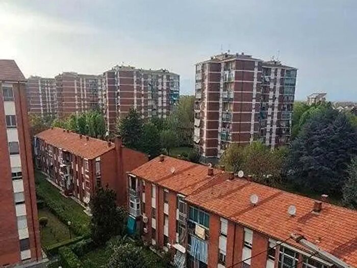 Appartamento trilocale in vendita in Via delle Magnolie, Torino