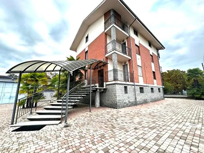 Casa con 6 locali in vendita in Via Torino, Brusnengo