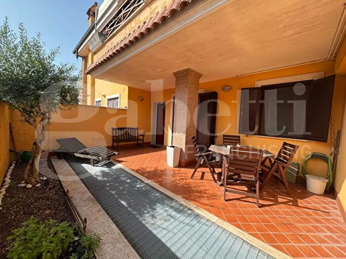 Appartamento bilocale in vendita in VLe Maggio, Marino