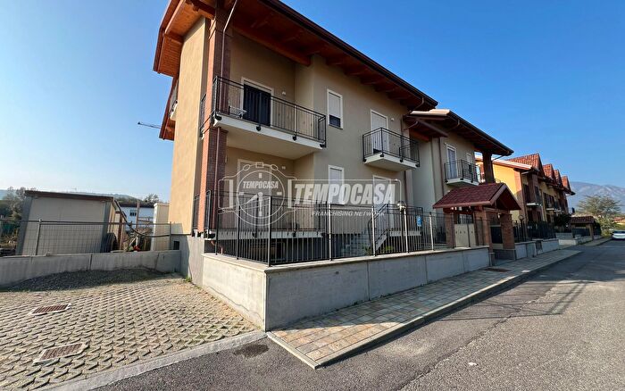 Case in Vendita e in Affitto - 2