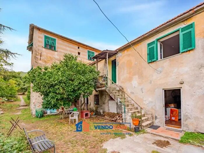Casa con 6 locali in vendita in Via Riccardo Poggi, Albisola Superiore