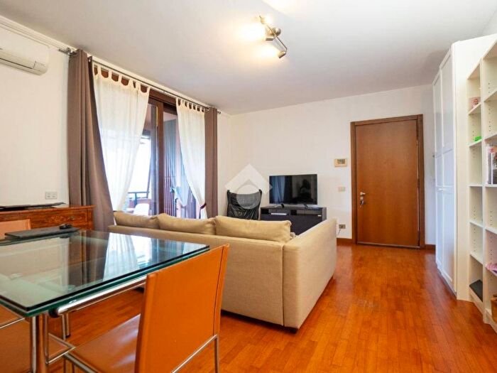 Appartamento bilocale in affitto in Via Bergamo, Centro, Cusago