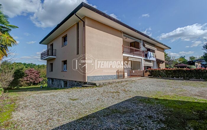 Casa con 5 locali in vendita in Via Ardeatine, Castelletto Sopra Ticino