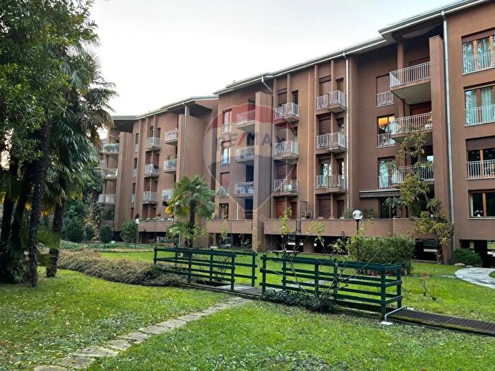 Appartamento quadrilocale in affitto in Via Monviso, Varese